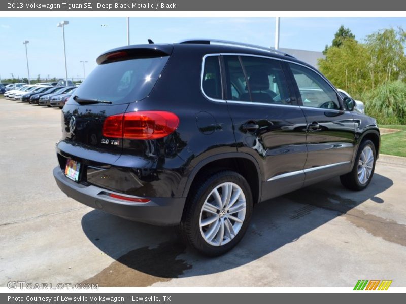 Deep Black Metallic / Black 2013 Volkswagen Tiguan SE
