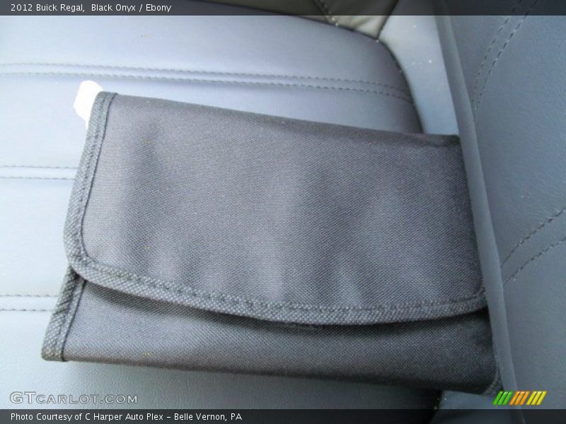 Black Onyx / Ebony 2012 Buick Regal