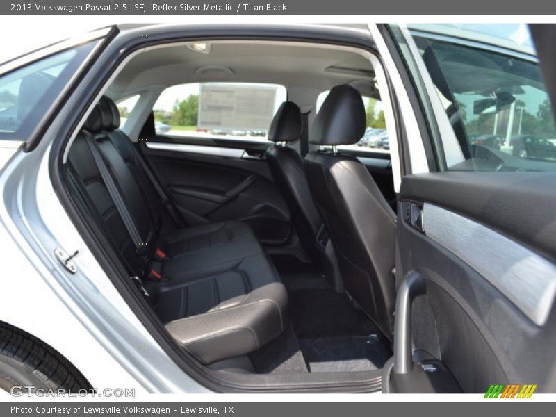 Reflex Silver Metallic / Titan Black 2013 Volkswagen Passat 2.5L SE