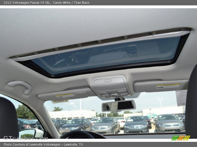 Candy White / Titan Black 2013 Volkswagen Passat V6 SEL