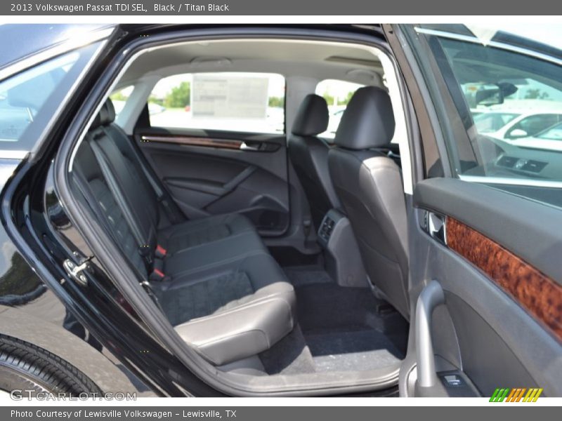 Black / Titan Black 2013 Volkswagen Passat TDI SEL