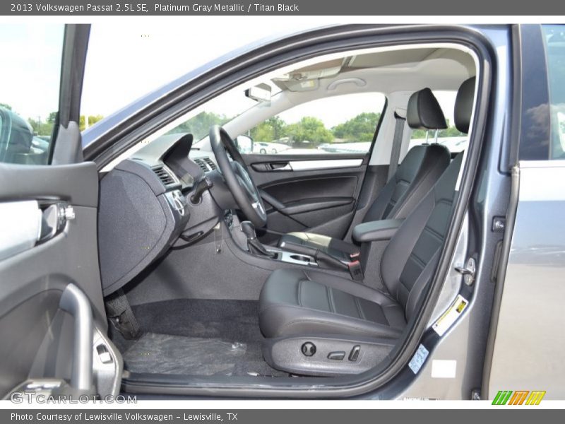 Platinum Gray Metallic / Titan Black 2013 Volkswagen Passat 2.5L SE