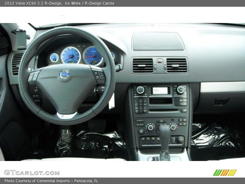 Dashboard of 2013 XC90 3.2 R-Design