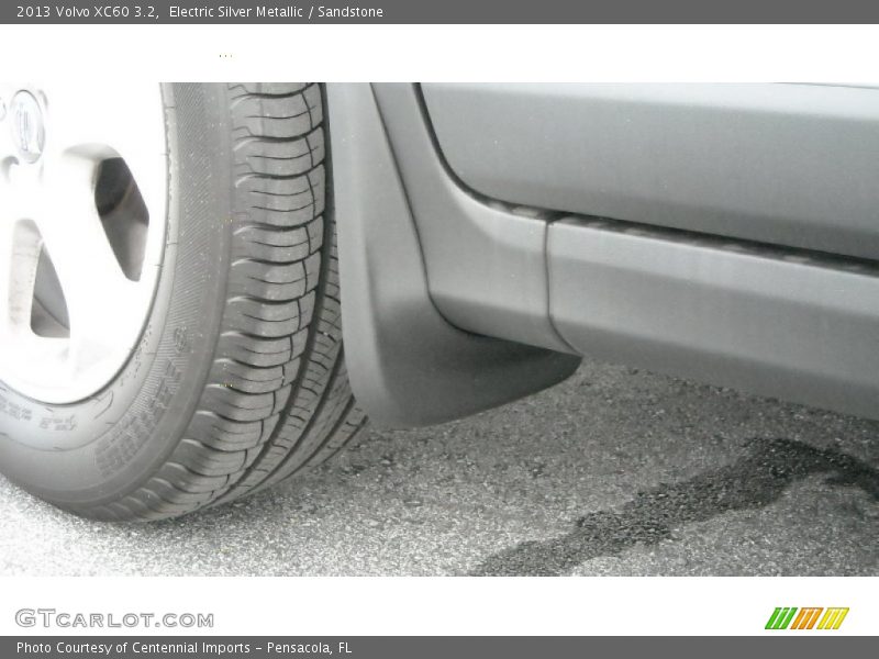 Electric Silver Metallic / Sandstone 2013 Volvo XC60 3.2