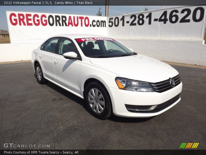 Candy White / Titan Black 2012 Volkswagen Passat 2.5L S