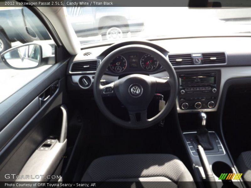 Candy White / Titan Black 2012 Volkswagen Passat 2.5L S