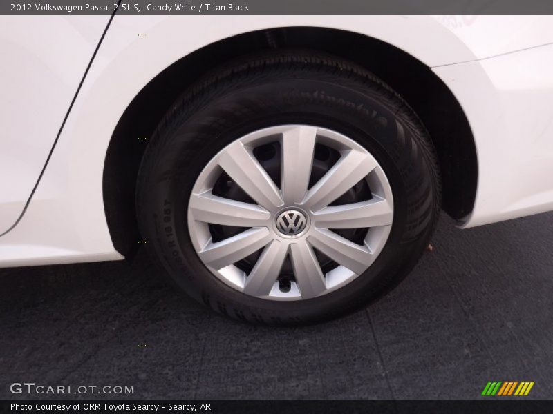 Candy White / Titan Black 2012 Volkswagen Passat 2.5L S