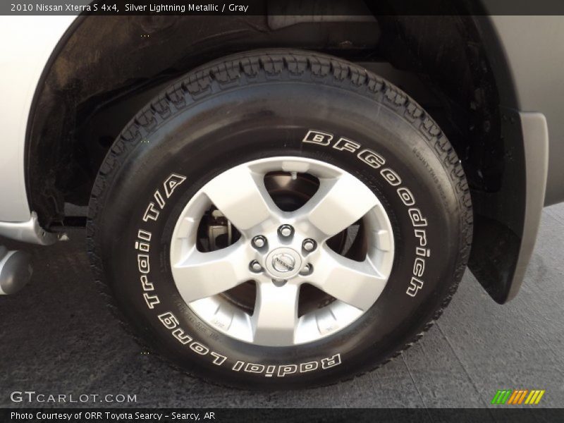 Silver Lightning Metallic / Gray 2010 Nissan Xterra S 4x4