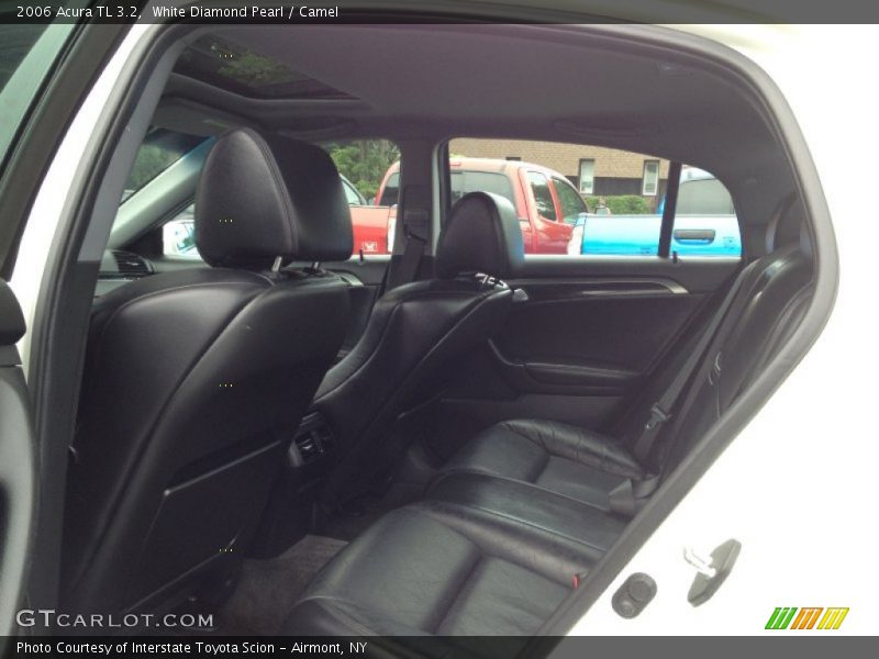 White Diamond Pearl / Camel 2006 Acura TL 3.2