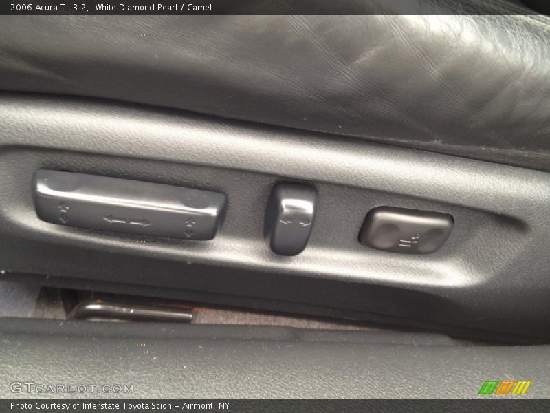 White Diamond Pearl / Camel 2006 Acura TL 3.2