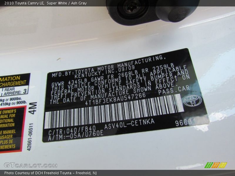 Super White / Ash Gray 2010 Toyota Camry LE