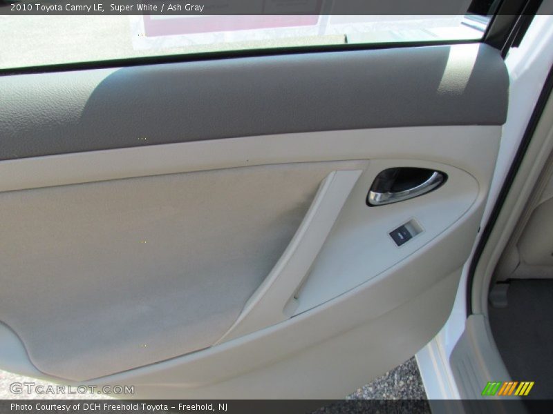 Super White / Ash Gray 2010 Toyota Camry LE