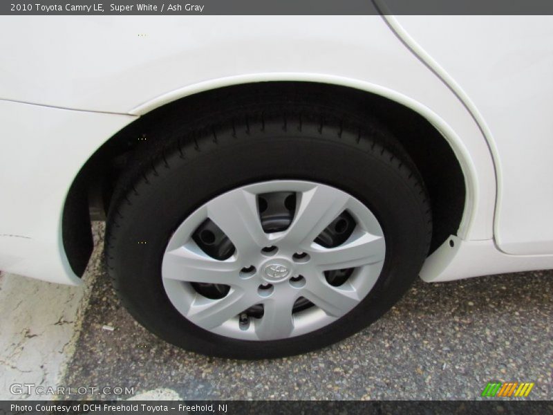Super White / Ash Gray 2010 Toyota Camry LE
