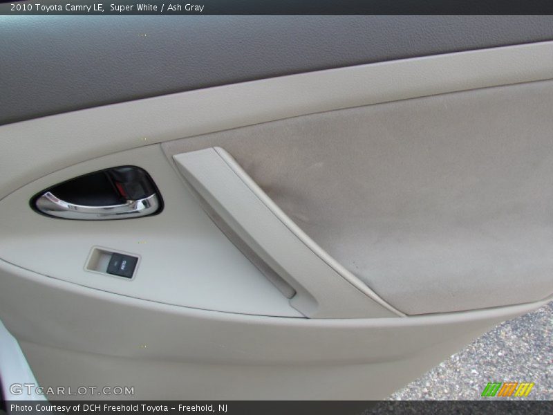 Super White / Ash Gray 2010 Toyota Camry LE