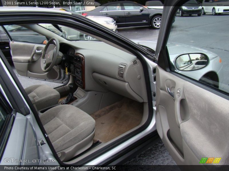 Bright Silver / Gray 2001 Saturn L Series L200 Sedan