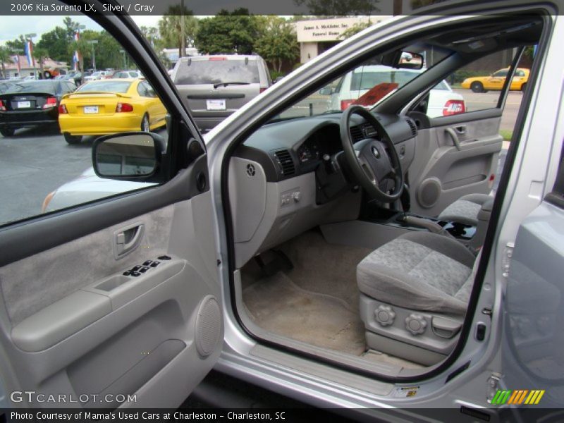 Silver / Gray 2006 Kia Sorento LX