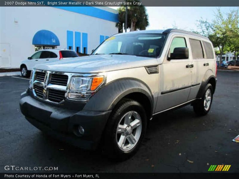 Bright Silver Metallic / Dark Slate Gray/Light Slate Gray 2007 Dodge Nitro SXT
