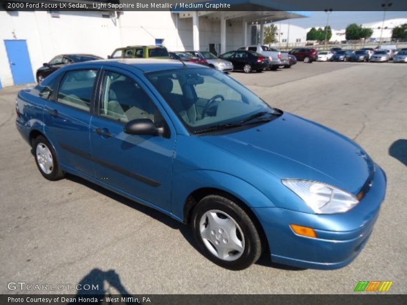Front 3/4 View of 2000 Focus LX Sedan