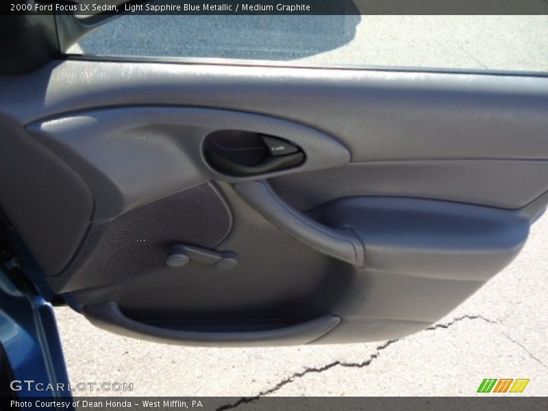 Light Sapphire Blue Metallic / Medium Graphite 2000 Ford Focus LX Sedan