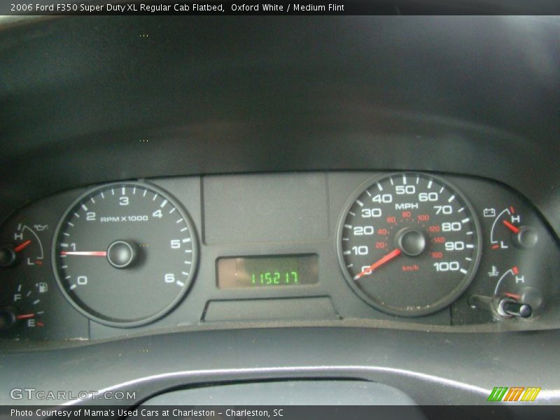 Oxford White / Medium Flint 2006 Ford F350 Super Duty XL Regular Cab Flatbed