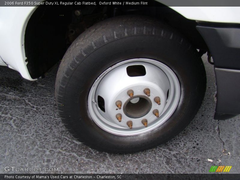 Oxford White / Medium Flint 2006 Ford F350 Super Duty XL Regular Cab Flatbed