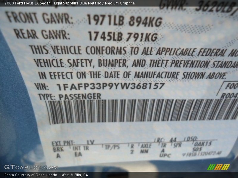 LV - 2000 Ford Focus LX Sedan