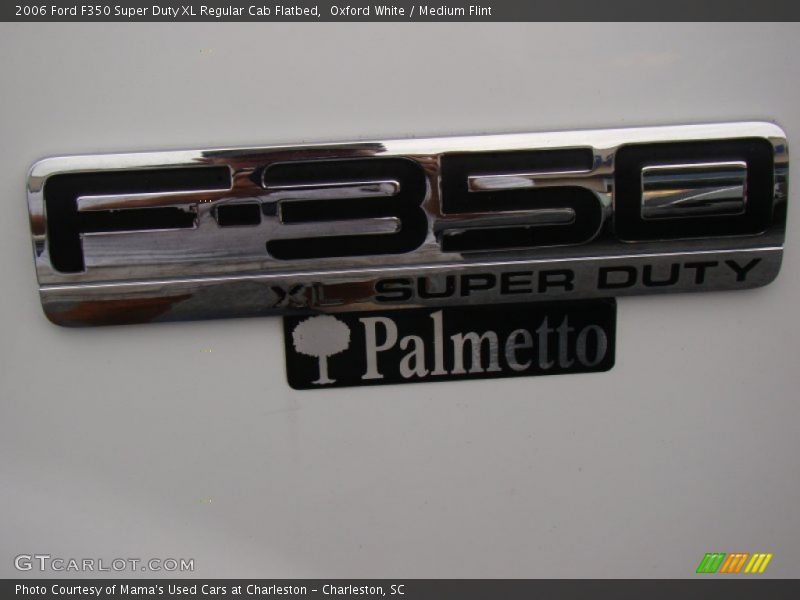Oxford White / Medium Flint 2006 Ford F350 Super Duty XL Regular Cab Flatbed