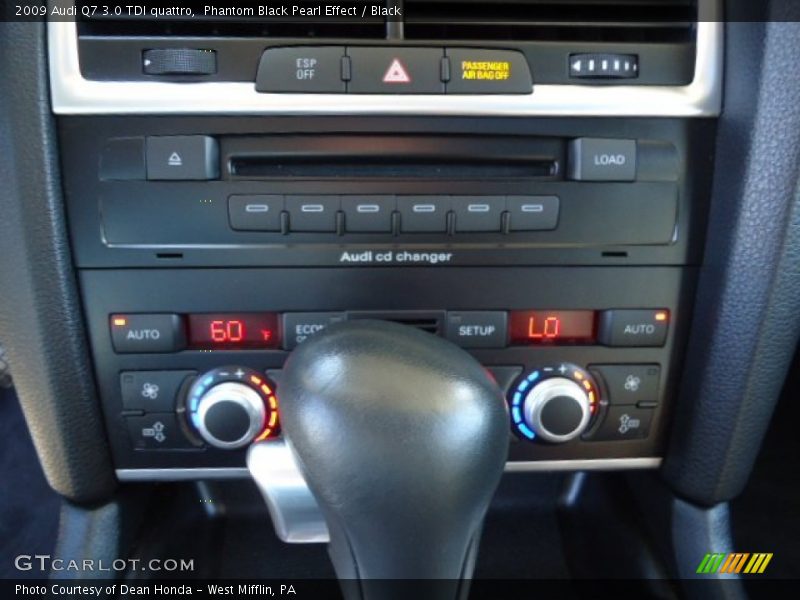 Phantom Black Pearl Effect / Black 2009 Audi Q7 3.0 TDI quattro