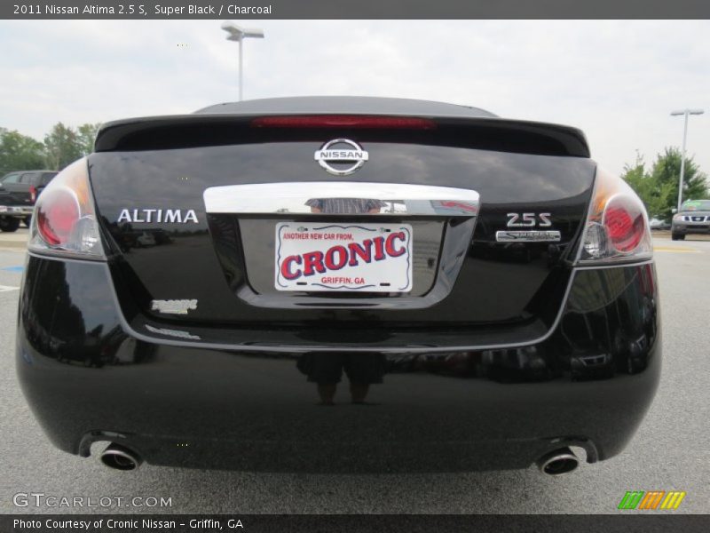 Super Black / Charcoal 2011 Nissan Altima 2.5 S