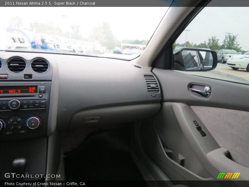 Super Black / Charcoal 2011 Nissan Altima 2.5 S