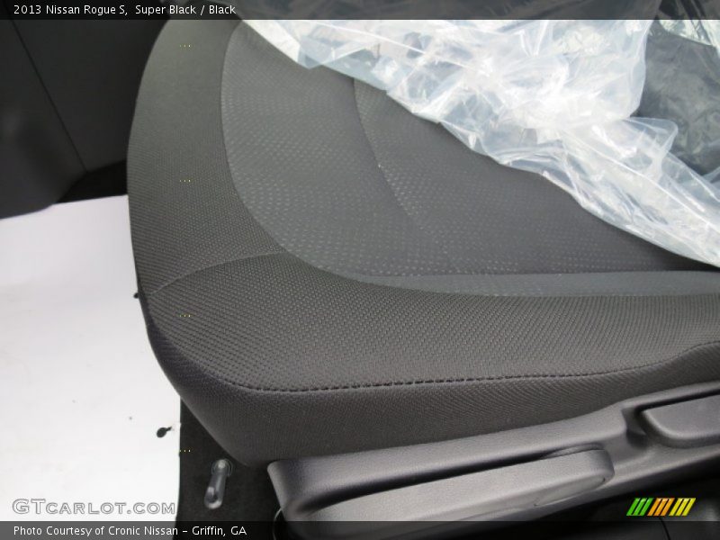 Super Black / Black 2013 Nissan Rogue S