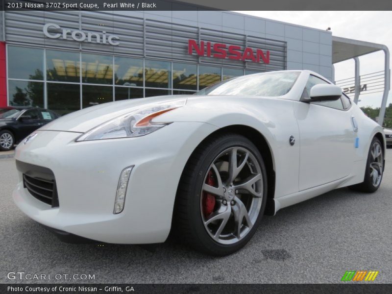 Pearl White / Black 2013 Nissan 370Z Sport Coupe