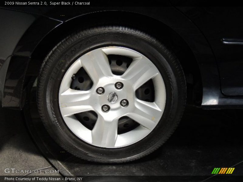 Super Black / Charcoal 2009 Nissan Sentra 2.0