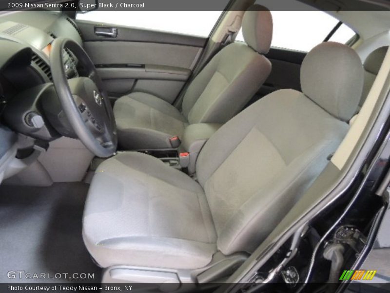 Super Black / Charcoal 2009 Nissan Sentra 2.0