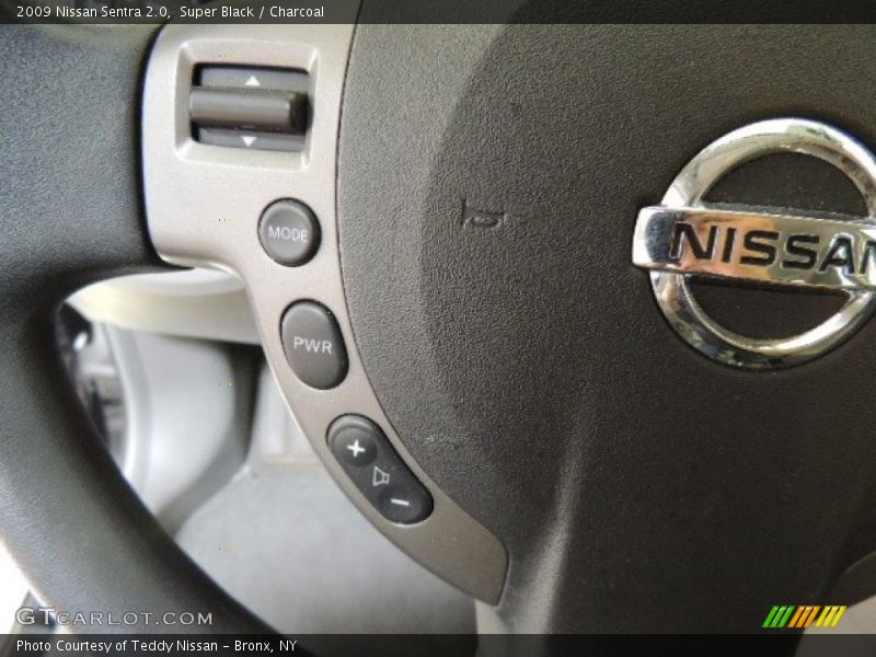 Super Black / Charcoal 2009 Nissan Sentra 2.0