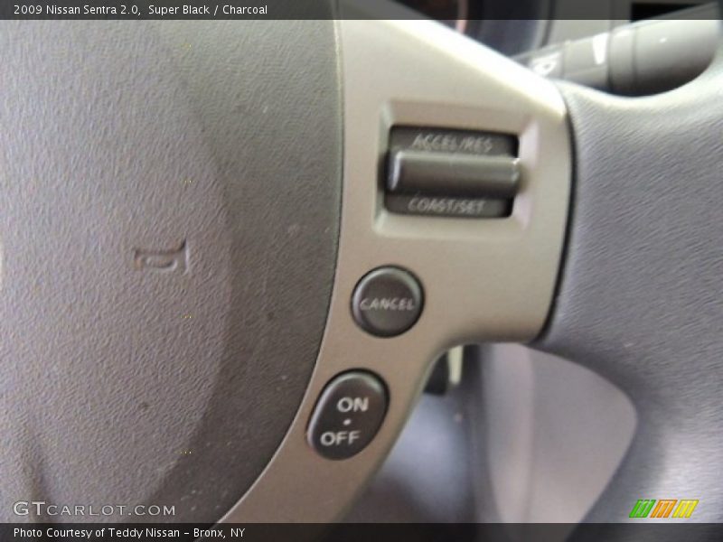 Super Black / Charcoal 2009 Nissan Sentra 2.0