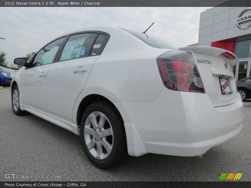 Aspen White / Charcoal 2012 Nissan Sentra 2.0 SR