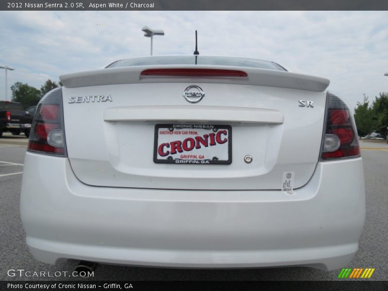 Aspen White / Charcoal 2012 Nissan Sentra 2.0 SR