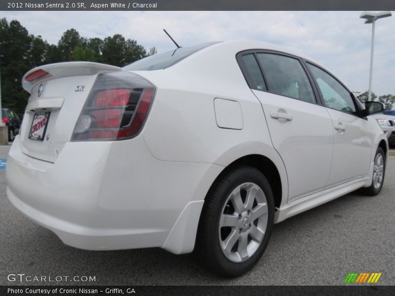 Aspen White / Charcoal 2012 Nissan Sentra 2.0 SR