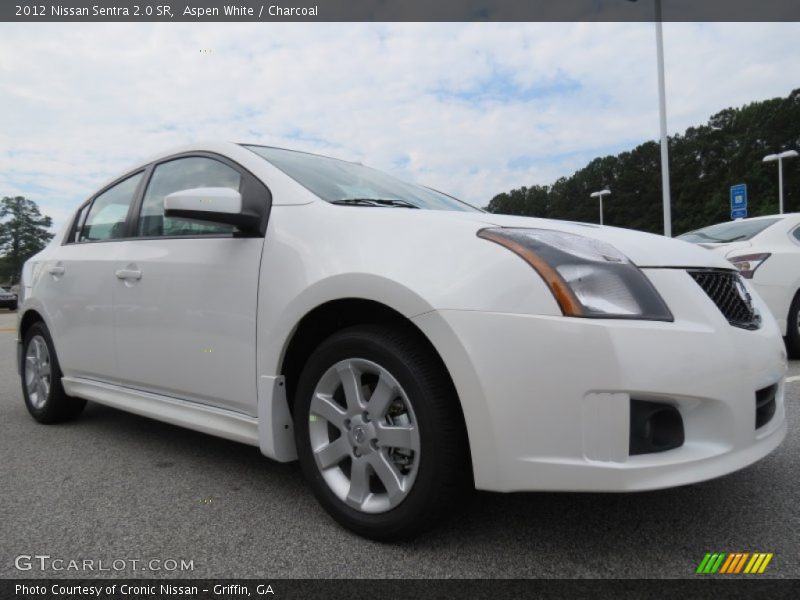 Aspen White / Charcoal 2012 Nissan Sentra 2.0 SR