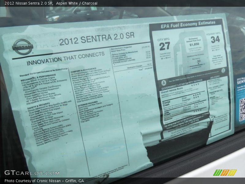 Aspen White / Charcoal 2012 Nissan Sentra 2.0 SR