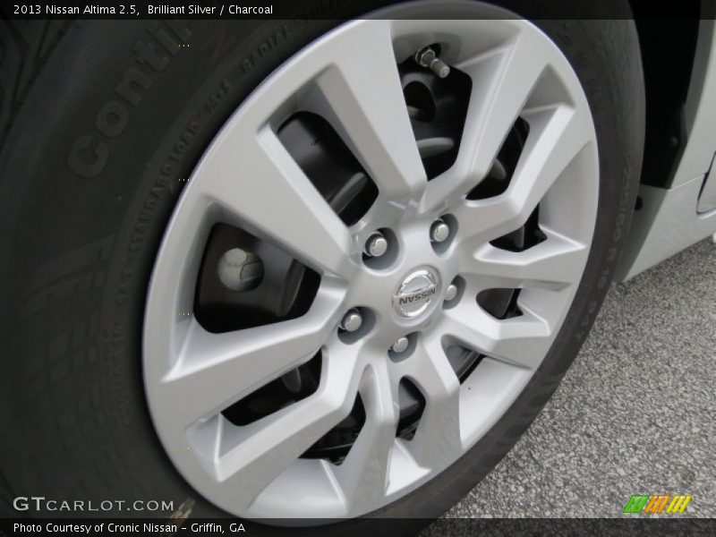 Brilliant Silver / Charcoal 2013 Nissan Altima 2.5
