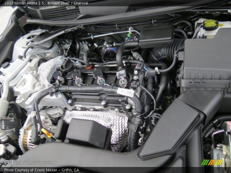 Brilliant Silver / Charcoal 2013 Nissan Altima 2.5
