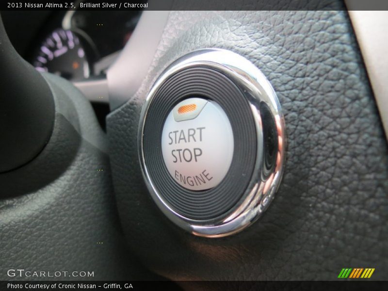 Brilliant Silver / Charcoal 2013 Nissan Altima 2.5