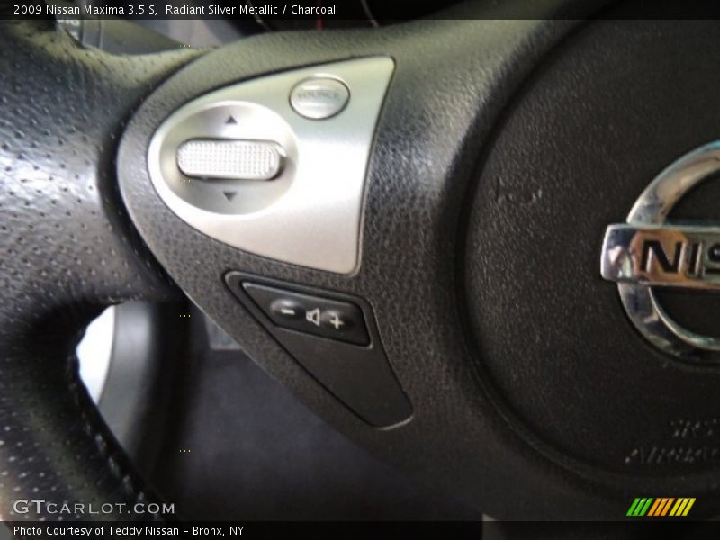 Radiant Silver Metallic / Charcoal 2009 Nissan Maxima 3.5 S