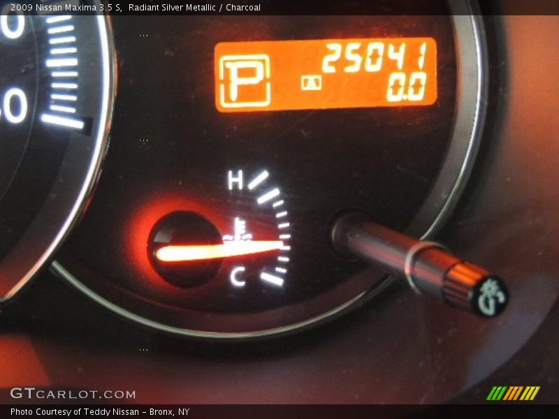 Radiant Silver Metallic / Charcoal 2009 Nissan Maxima 3.5 S