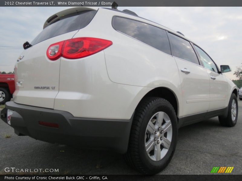 White Diamond Tricoat / Ebony 2012 Chevrolet Traverse LT