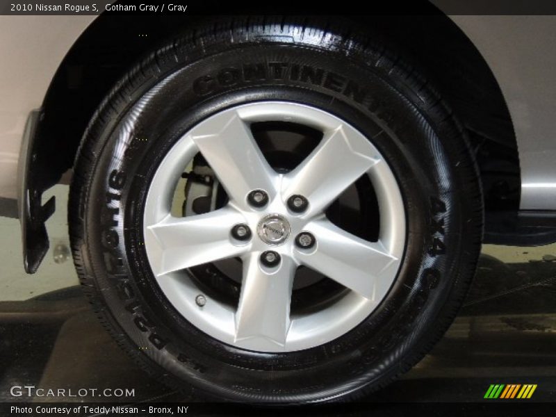 Gotham Gray / Gray 2010 Nissan Rogue S