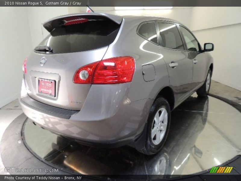 Gotham Gray / Gray 2010 Nissan Rogue S