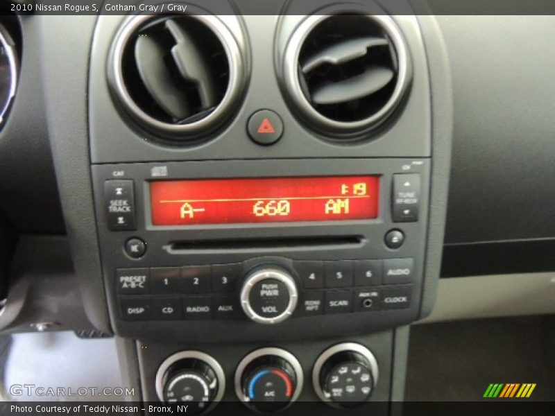 Gotham Gray / Gray 2010 Nissan Rogue S